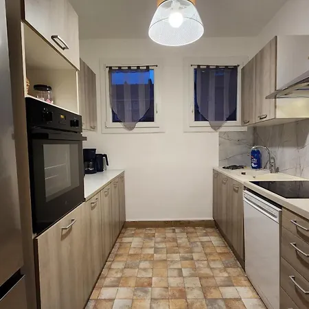 Bel En Centre-ville De Lisieux, 2 Chambres, Wifi *