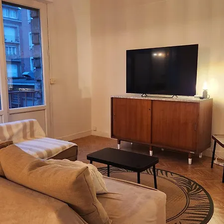 Bel En Centre-ville De Lisieux, 2 Chambres, Wifi Apartamento