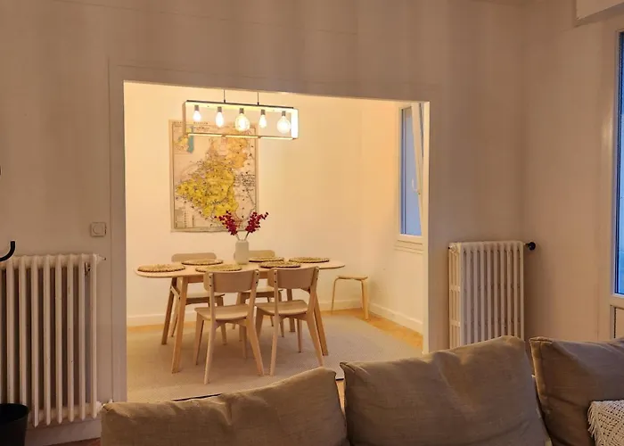 شقة Bel En Centre-ville De Lisieux, 2 Chambres, Wifi